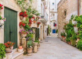 8 Countries Paying People To Move There In 2026