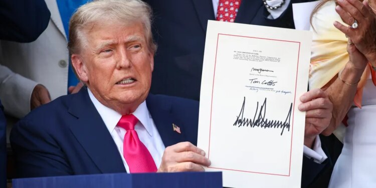 Consolidation Deadline For These Student Loans Is Just Two Weeks Away