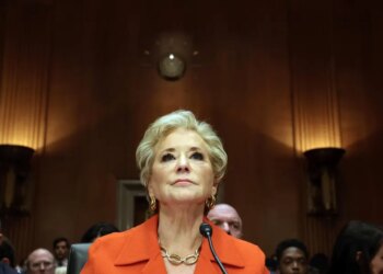 Education Secretary Highlights New College Accountability Push