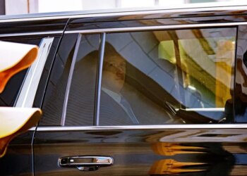 Meta Stock Plummets As Massive 20% Layoffs Loom: What Investors Need To Know