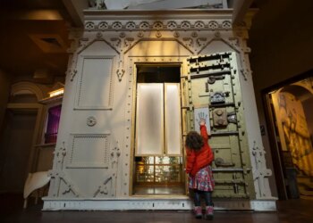 Ministry Of Awe Bank Gone Wild Opening In Philadelphia