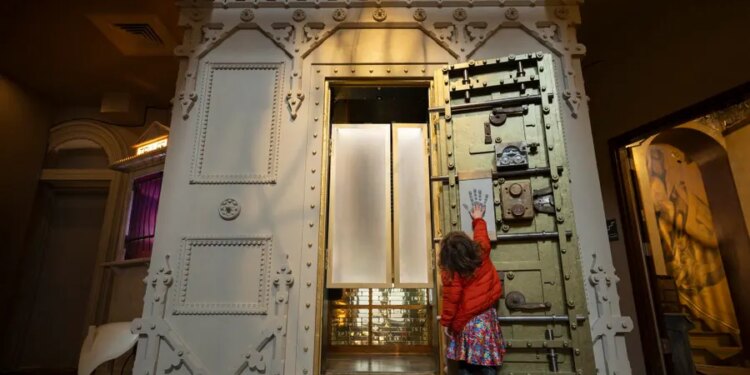 Ministry Of Awe Bank Gone Wild Opening In Philadelphia