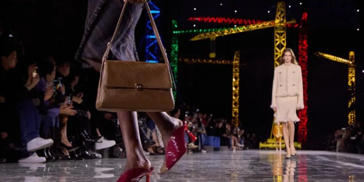 Spring’s Best Bags Are Large And In Charge