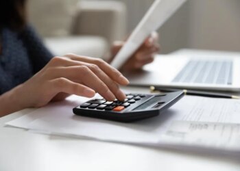 This 11.6% Dividend Turns Private Credit Panic Into Monthly Income